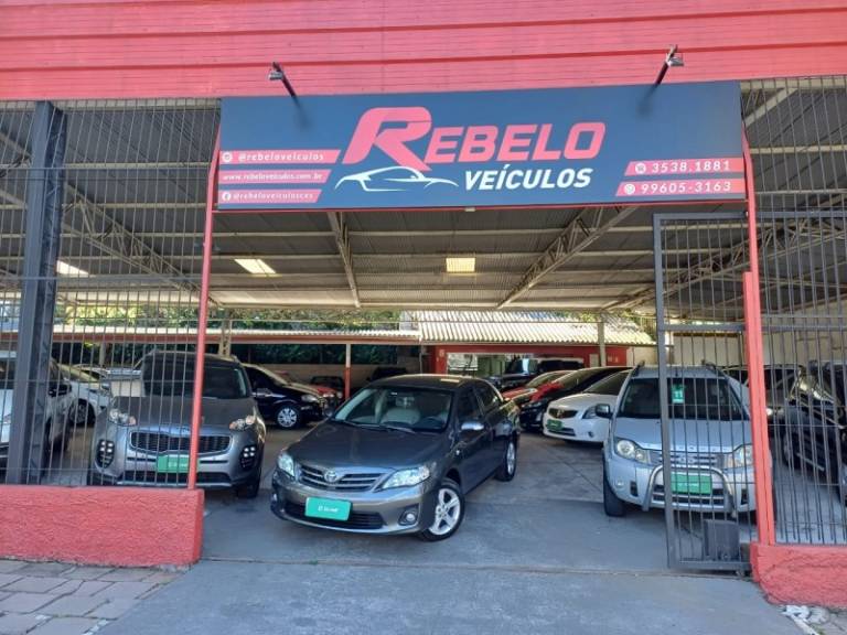 TOYOTA - COROLLA - 2014/2014 - Cinza - R$ 76.900,00